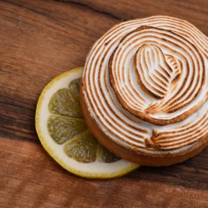 Limonina pita - tartelette au citron meringuée